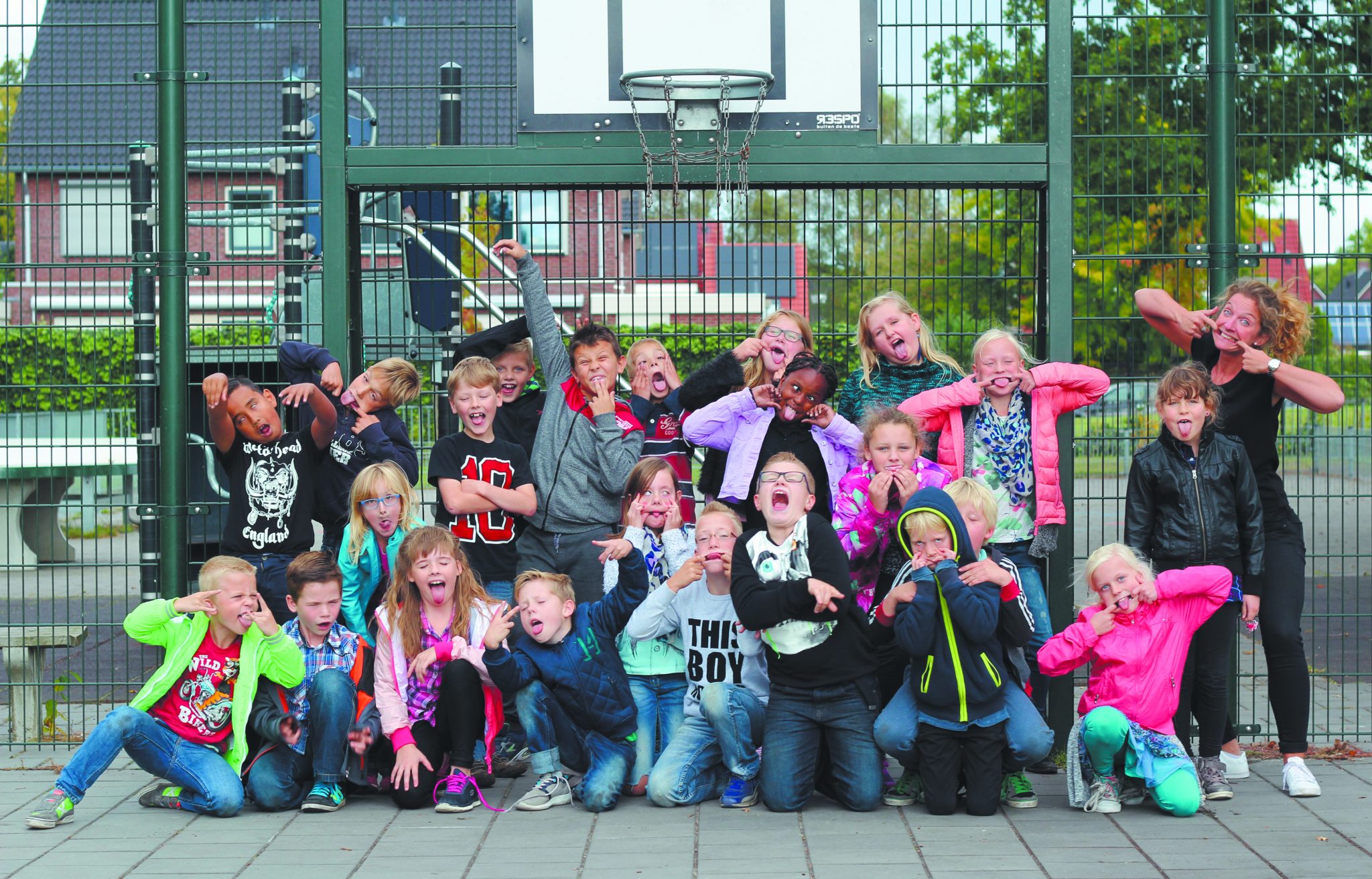 Photo of Maan Roos Pils – Een dagje terug in de basisschoolbanken